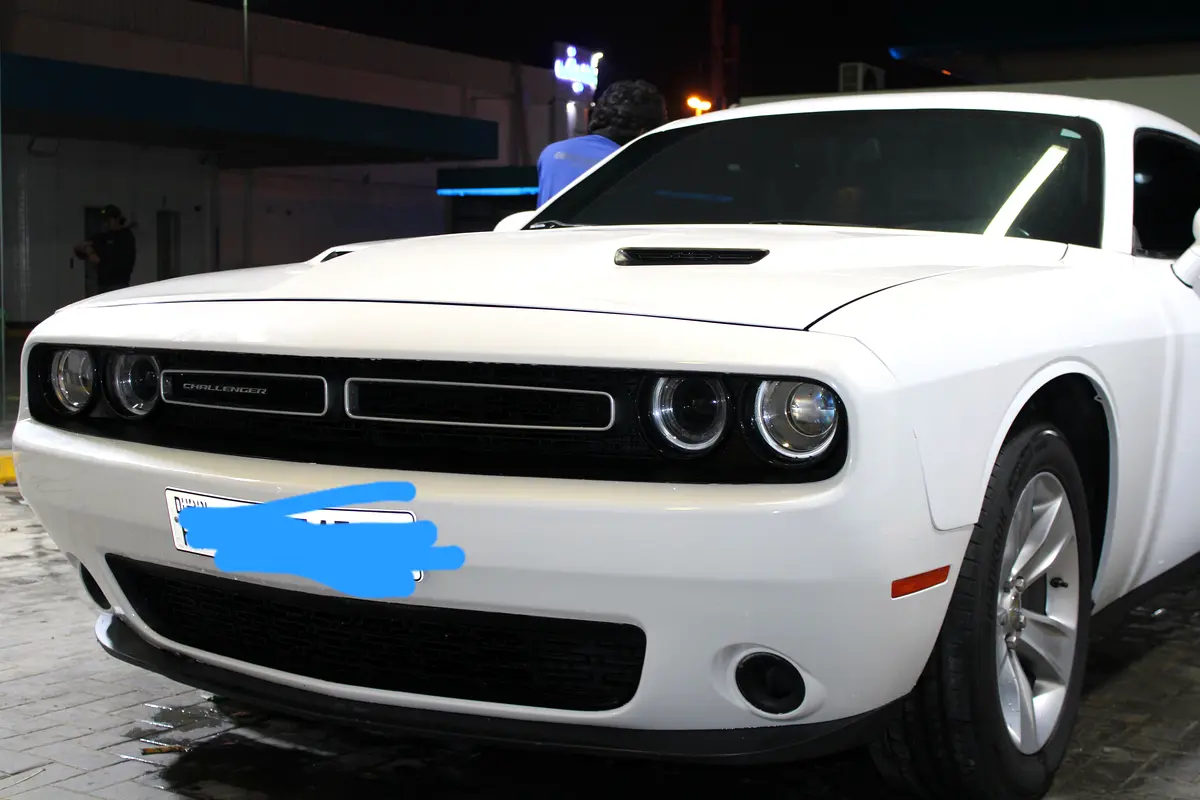 Dodge Challenger 2021 — photo 1 of 10