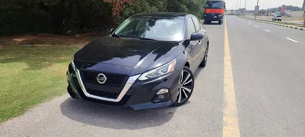 Nissan Altima Platinum 2022, American Specs - GCC Ready!