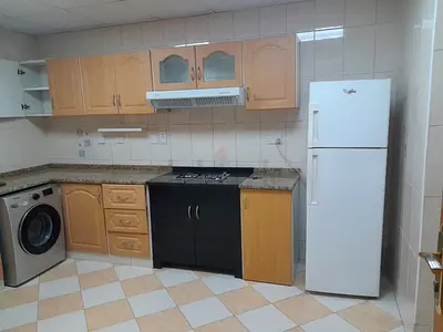 Room for 8 Bachelor in Mankhool Near to Metro Burjuman/Sharaf DG