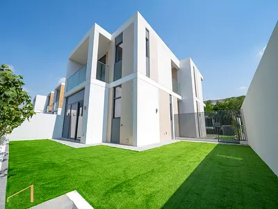 Single Row | Vacant | Community Expert