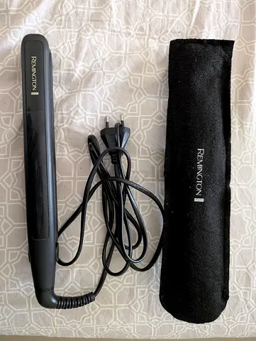 Remington Hair Straightener with Travel Pouch - Good Working Condition