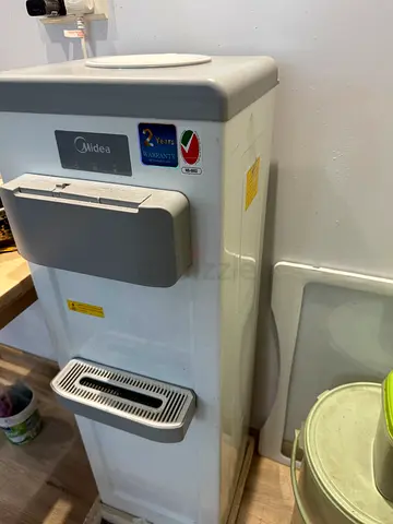 Midea Water Dispenser / Cooler - White, Standing Unit