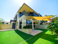 Exclusive | On Pool And Park | Single Row