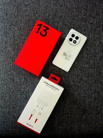 One plus 13 16gb Ram 512gb UK Version + Supervooc 100W adaptor