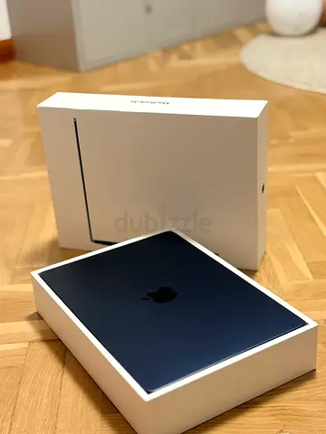 [LIKE-NEW] Apple Macbook Air 13-inch - 256GB | 16GB | M4 | 2025 Model# A3240 in Original Box