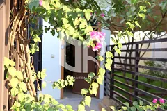 Excellent opportunity - Corner townhouse - Furnished - Freehold