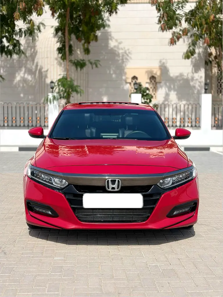 Honda Accord 2020 — photo 1 of 14
