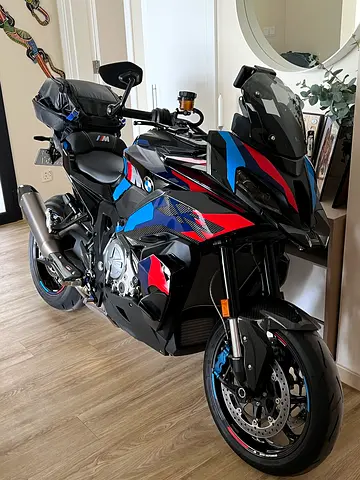 M1000XR Competition Carbon Fibre