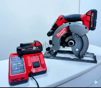 MILWAUKEE WOOD CUTTER 18V B.L