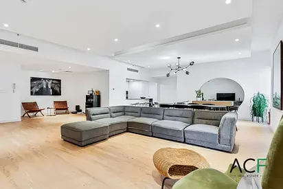 Spacious | Fully Renovated | Walk to the Beach