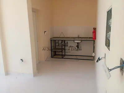 شقة للايجار في صناعية أم القيوين الحديثة