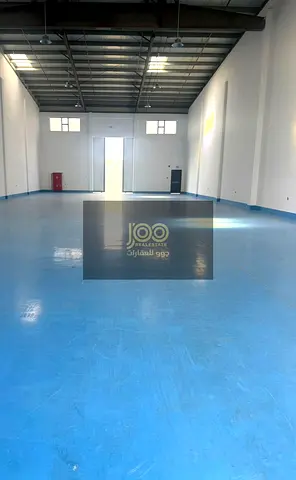 Available for storage only. Electricity 25. First occupant. Epoxy flooring.