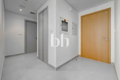 Prime location | Creek View | Available now