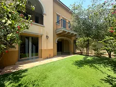 4BR Townhouse|Prestigious Neighborhood |Avail June