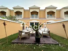 PARK BACKING! / Middle Unit / Well Kept