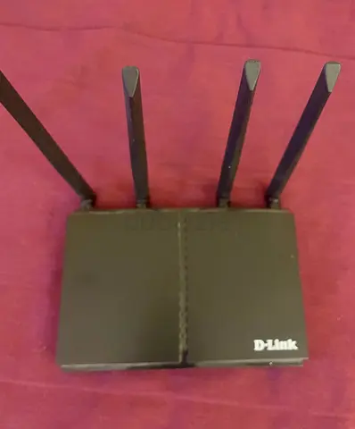 D-Link Wireless Router (4 Antennas) - Good Working Condition