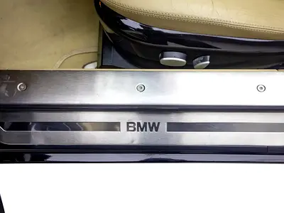 2001 BMW Z8 thumbnail 18