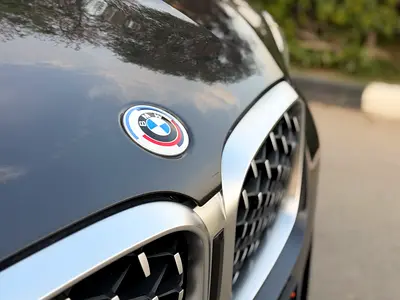2022 BMW X4 — миниатюра 16