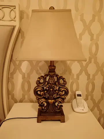 Table lamp