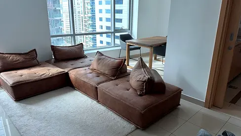 Doubld Bed good condition + tabel + chairs