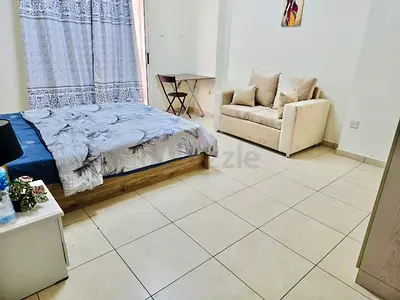 Big Bedroom for rent in Al RIGGA near Metro!!