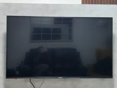 Hisense 55 inch Flat Panel TV - Good Condition