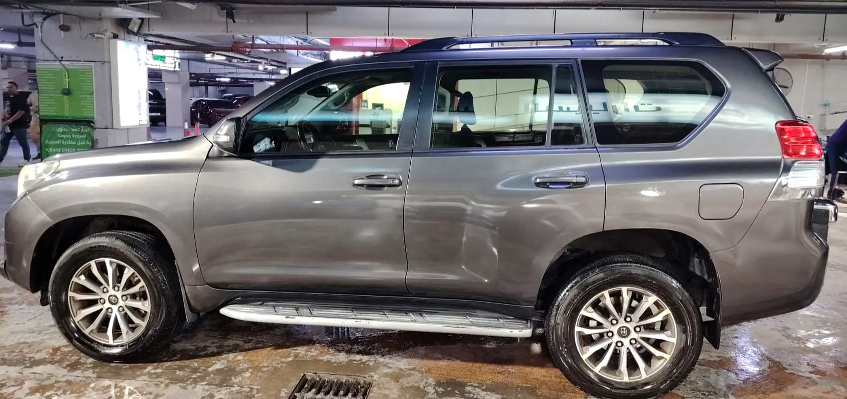 Toyota Prado 2010 — photo 1 of 20