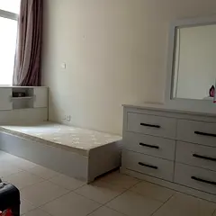 سرير متاح ليوان