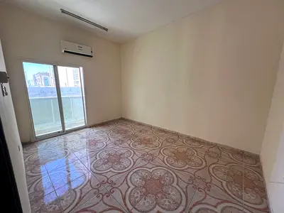 فرصه للموظفين بنايه غرفه وصاله مساحه كبيرة تكيف اسبلت قريب الخدمات باركن اسفل البنايا