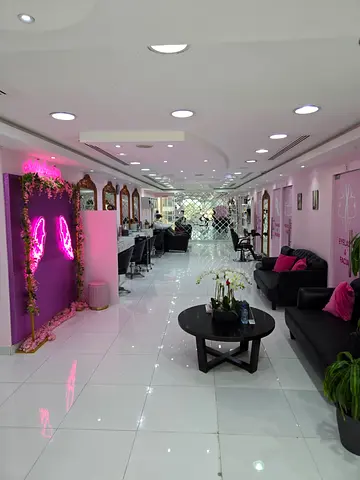 Ladies Salon