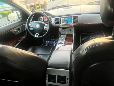 صورة 12 لـ 2010 Jaguar XF
