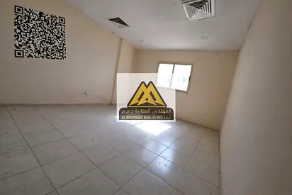 استديو مساحة كبيرة | مطبخ شبه منفصل | موقع مميز بالقرب من جميع الخدمات بجوار ابراج الفالكون