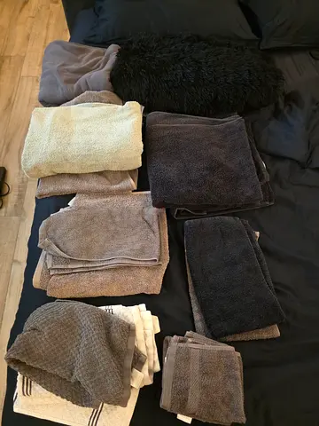 Premium Home Bad Textile Bundle – Like New – Relocation Sale