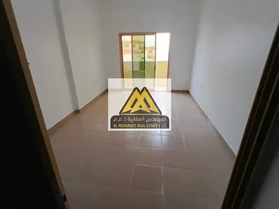 تعلن شركة المهندس العقارية عن توافر شقة سكنية للإيجار السنوي بمواصفات ممتازة وموقع راقي في منطقة الحميدية 1. الشقة تتميز بمساحتها المناسبة وتقسيمها ال