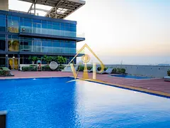 Corner Unit with 360 Panoramic Living Room | Flexible Payments Off