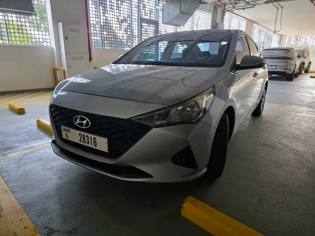 Hyundai Accent 2021 — photo 1 of 14