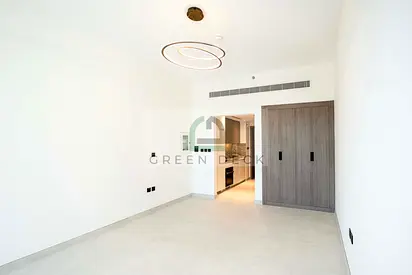 BRIGHT & SPACIOUS | UNFURNISHED | NEWLY HANDED OVER