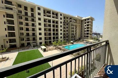 1 Bedroom | Mid Floor | Pool/Park View