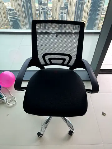 Comfortable Black Mesh Office Chair with Armrests - Good Condition