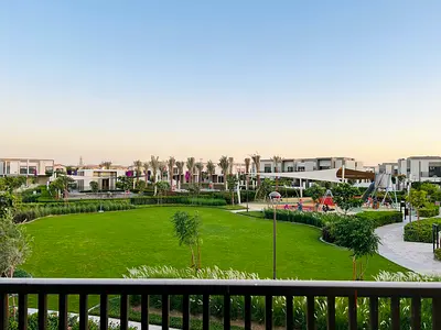 Single Row | Bigger Plot | On the Park