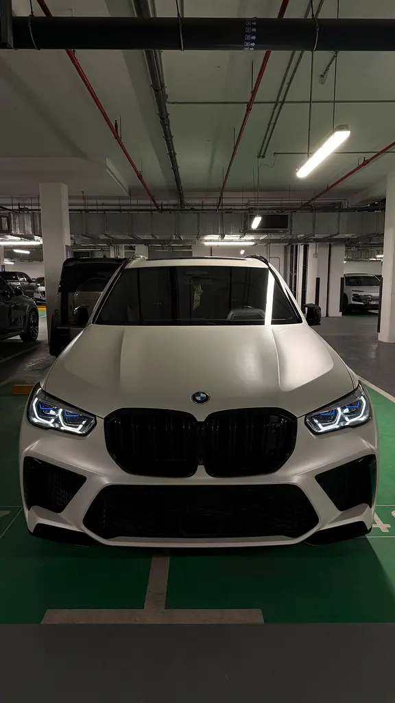 BMW X5 2022 — photo 1 of 9