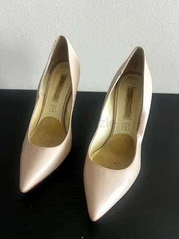 Rose pointed-toe womens high heels (Buffalo)