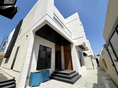 فيلا مفروشة للإيجار في الباهية عجمان 5 غرف ماستر مجلس وصالتين مطبخ رئيسي وتحضيري غرفة خادمة تكييف مركزي 135000 على 4 دفعات