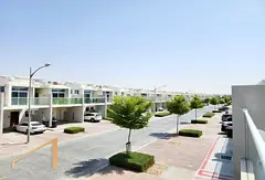 Single Row I Vacant I Hot Deal | Prime Location