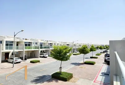 Single Row I Vacant I Hot Deal | Prime Location