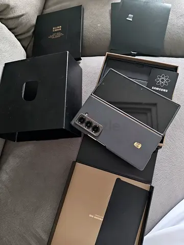 Samsung Fold 6 W25 Special Gold Edition