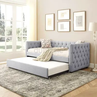 Grey Tufted Daybed with Pull-Out Trundle