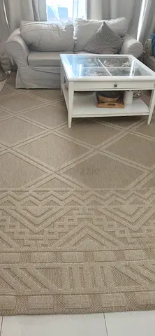 Beige Geometric Large Area Rug in Excellent Condition