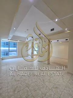 First row on the lakefront || Air conditioning included || Gym and swimming pool || Parking || Spaci