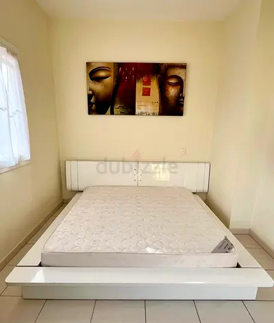 Amazing King Size Bed for sale  Comes with the mattress (medical lmattress) It was used in t